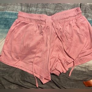 Women’s medium shorts